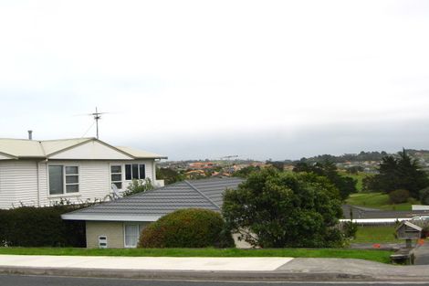 Photo of property in 39 Shakespear Road, Army Bay, Whangaparaoa, 0930