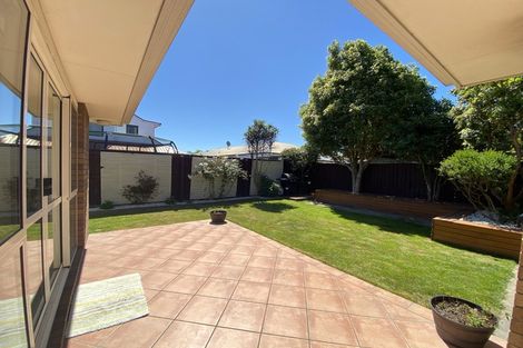 Photo of property in 2/97a Grimseys Road, Redwood, Christchurch, 8051