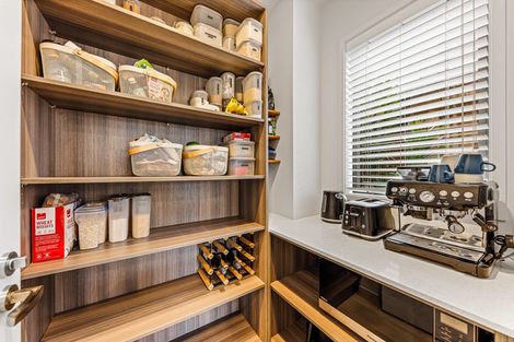 Photo of property in 15 Pakoro Close, Hobsonville, Auckland, 0618