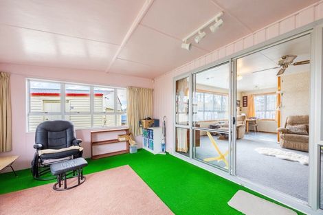 Photo of property in 25 Bennett Street, Waipawa, 4210