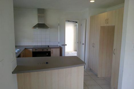 Photo of property in 36 Brashier Circle, Sunnyvale, Auckland, 0612