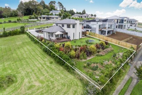Photo of property in 10 Flynn Road, Pukekohe, 2120