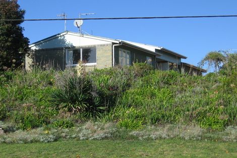 Photo of property in 4 William Street, Waikanae Beach, Waikanae, 5036
