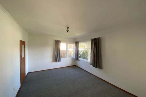 Photo of property in 9 Bedford Street, Te Atatu South, Auckland, 0610