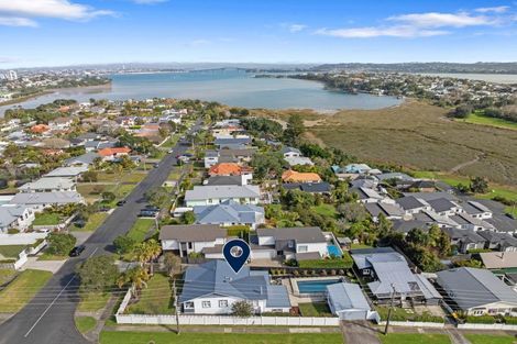 Photo of property in 38 Aramoana Avenue, Devonport, Auckland, 0624