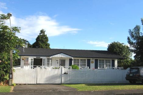 Photo of property in 48 Lantana Road, Green Bay, Auckland, 0604