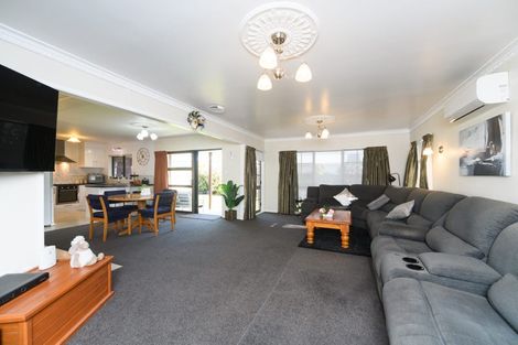 Photo of property in 44 Pencarrow Street, Highbury, Palmerston North, 4412