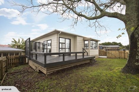 Photo of property in 2 Chalfont Street, Mangere East, Auckland, 2024