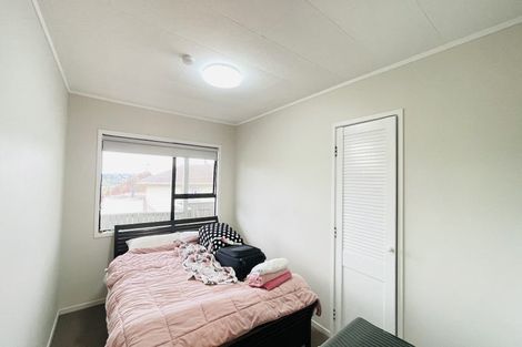 Photo of property in 49 Santiago Crescent, Unsworth Heights, Auckland, 0632