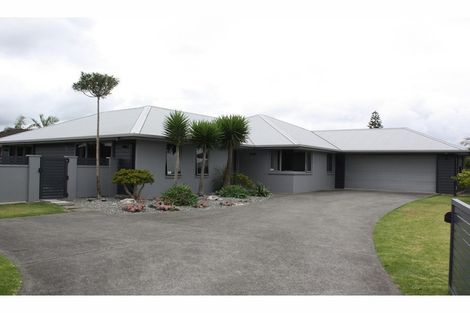 Photo of property in 17 Conifer Grove, Te Kamo, Whangarei, 0112