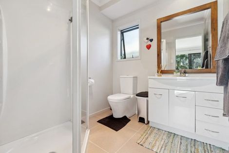 Photo of property in 21b Heta Road, Highlands Park, New Plymouth, 4312