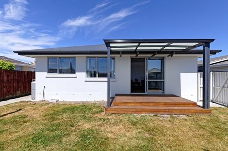 Photo of property in 1/19 Queenspark Drive, Parklands, Christchurch, 8083