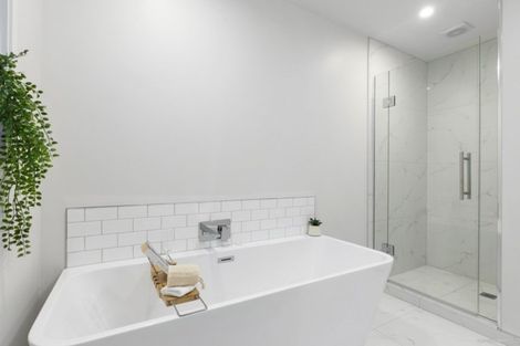 Photo of property in 56e Nicholson Road, Khandallah, Wellington, 6035