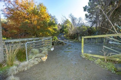 Photo of property in 147 Upper Fitzherbert Road, Wainuiomata, 5373