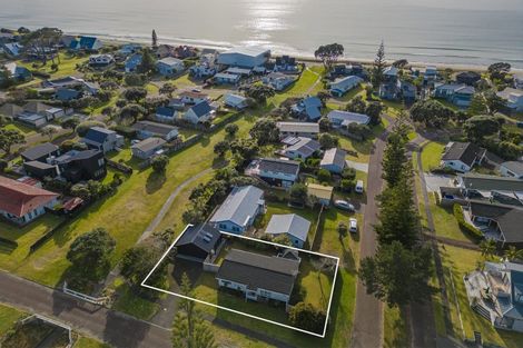 Photo of property in 121 Pauanui Boulevard, Pauanui, Hikuai, 3579
