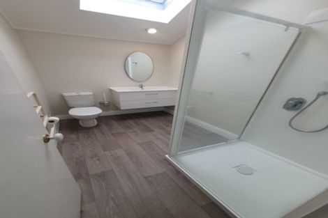 Photo of property in 32 Lake Crescent, Hamilton Lake, Hamilton, 3204