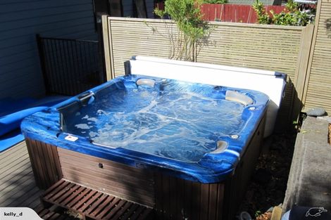 Photo of property in 12 Tiri View Place, Waiake, Auckland, 0630