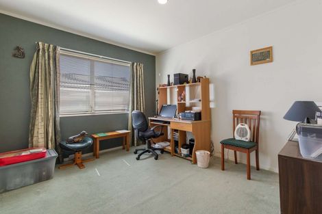 Photo of property in 74 Tawavale Street, Pukehangi, Rotorua, 3015