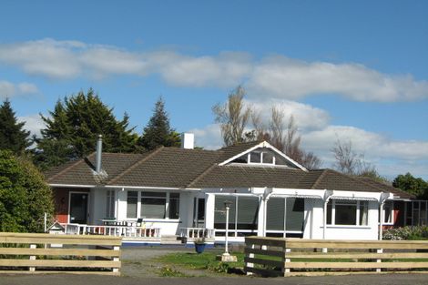 Photo of property in 17 Harris Street, Marton, 4710