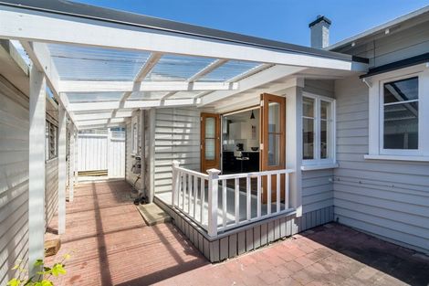 Photo of property in 1/62 Beresford Street, Bayswater, Auckland, 0622