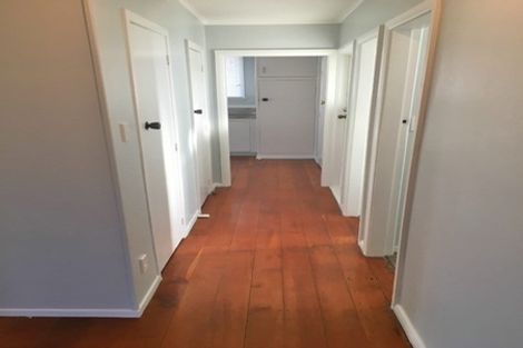 Photo of property in 11 Dowding Street, Melville, Hamilton, 3206