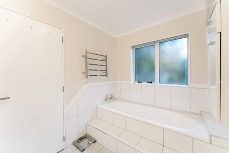 Photo of property in 14 Verona Place, Stratford, 4332