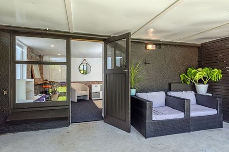 Photo of property in 1/16 Waratah Street, Birkenhead, Auckland, 0626