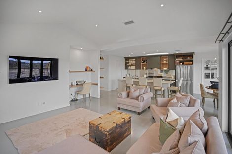 Photo of property in 10 Saint Thomas Avenue, Pyes Pa, Tauranga, 3112