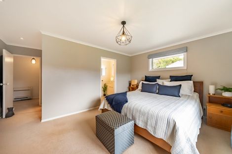 Photo of property in 333 Fergusson Drive, Heretaunga, Upper Hutt, 5018