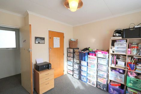 Photo of property in 2 Dundee Street, Strathern, Invercargill, 9812