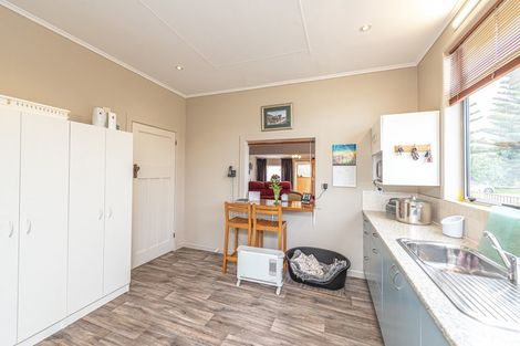 Photo of property in 69 Bignell Street, Gonville, Whanganui, 4501