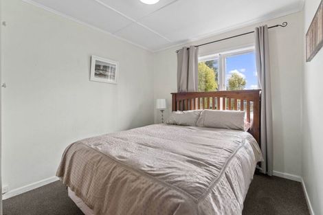 Photo of property in 8a Farnworth Avenue, Holdens Bay, Rotorua, 3010