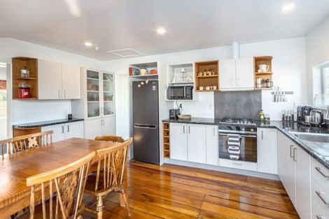 Photo of property in 18a Humphries Street, Greytown, 5712