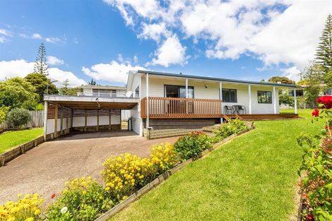 Photo of property in 5 Parrs Cross Road, Henderson, Auckland, 0612