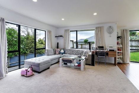 Photo of property in 115c Woodglen Road, Glen Eden, Auckland, 0602