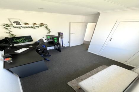 Photo of property in 66 Aloway Street, Wallacetown, 9816