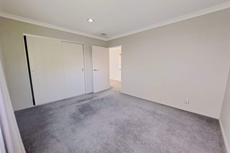 Photo of property in 36 Gibbston Crescent, Flat Bush, Auckland, 2016