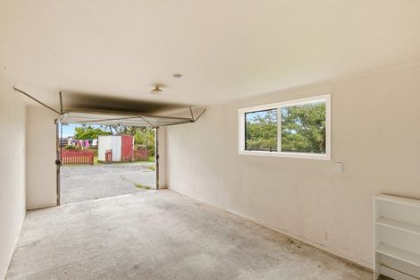 Photo of property in 10a Kingsbridge Place, Newlands, Wellington, 6037