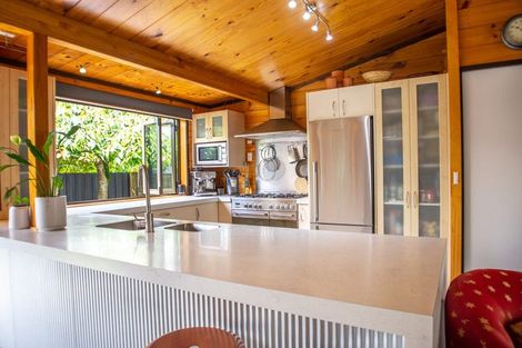 Photo of property in 15 Waitawa Place, Lynmore, Rotorua, 3010