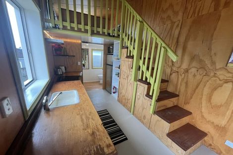 Photo of property in 51 Onewa Road, Northcote, Auckland, 0627