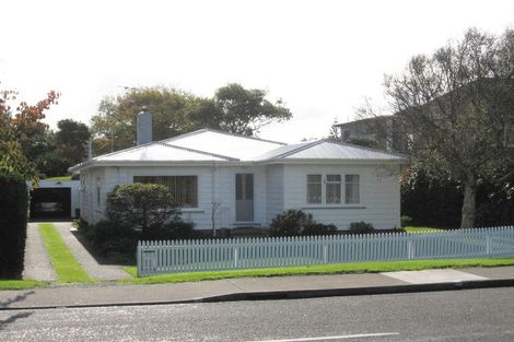 Photo of property in 7-7a Weka Road, Raumati Beach, Paraparaumu, 5032