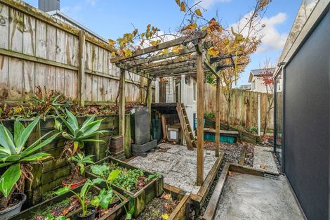 Photo of property in 89 Cambridge Terrace, Papatoetoe, Auckland, 2025