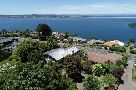 Photo of property in 48 Wakeman Road, Acacia Bay, Taupo, 3330