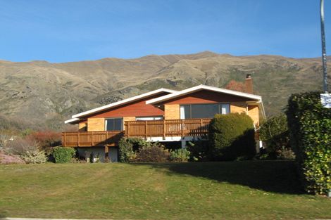 Photo of property in 25 Sargood Drive, Wanaka, 9305