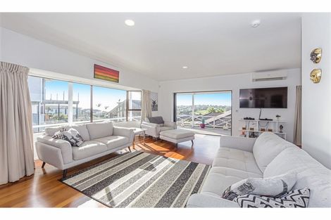 Photo of property in 8 Castaway Place, Gulf Harbour, Whangaparaoa, 0930