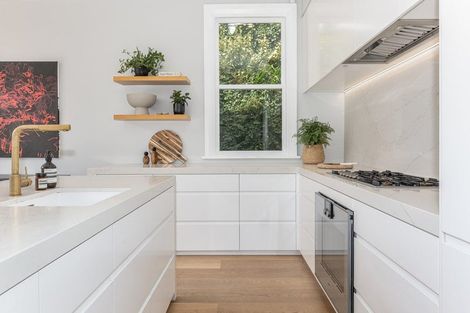 Photo of property in 22 Plunket Street, Kelburn, Wellington, 6012