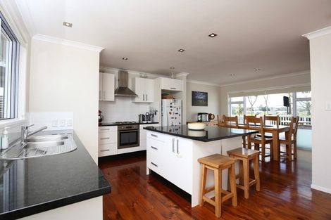 Photo of property in 44 Tapu Road, Huapai, Kumeu, 0810