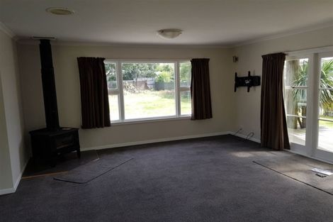 Photo of property in 17 Collins Drive, Waikuku Beach, 7402