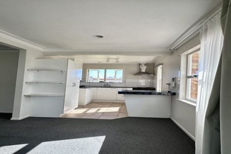 Photo of property in 2 Holden Place, Manukau, Auckland, 2025