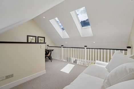 Photo of property in 40 Cunninghams Drive, Jacks Point, Queenstown, 9371